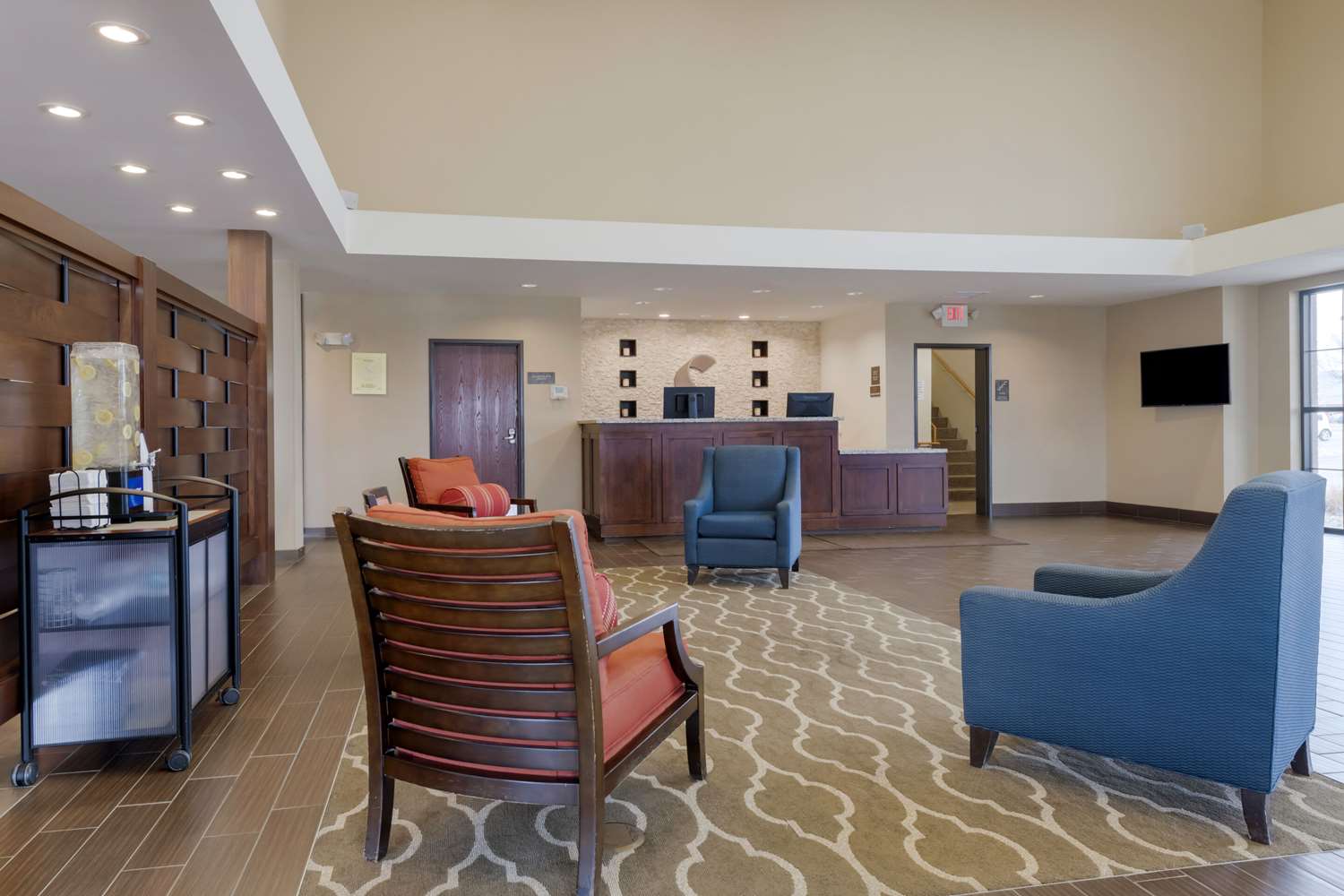 Comfort Suites & Conference Center Worthington MN 3/38