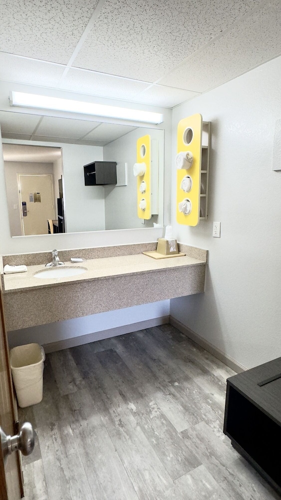 Motel6 Dyersburg, TN 4/50