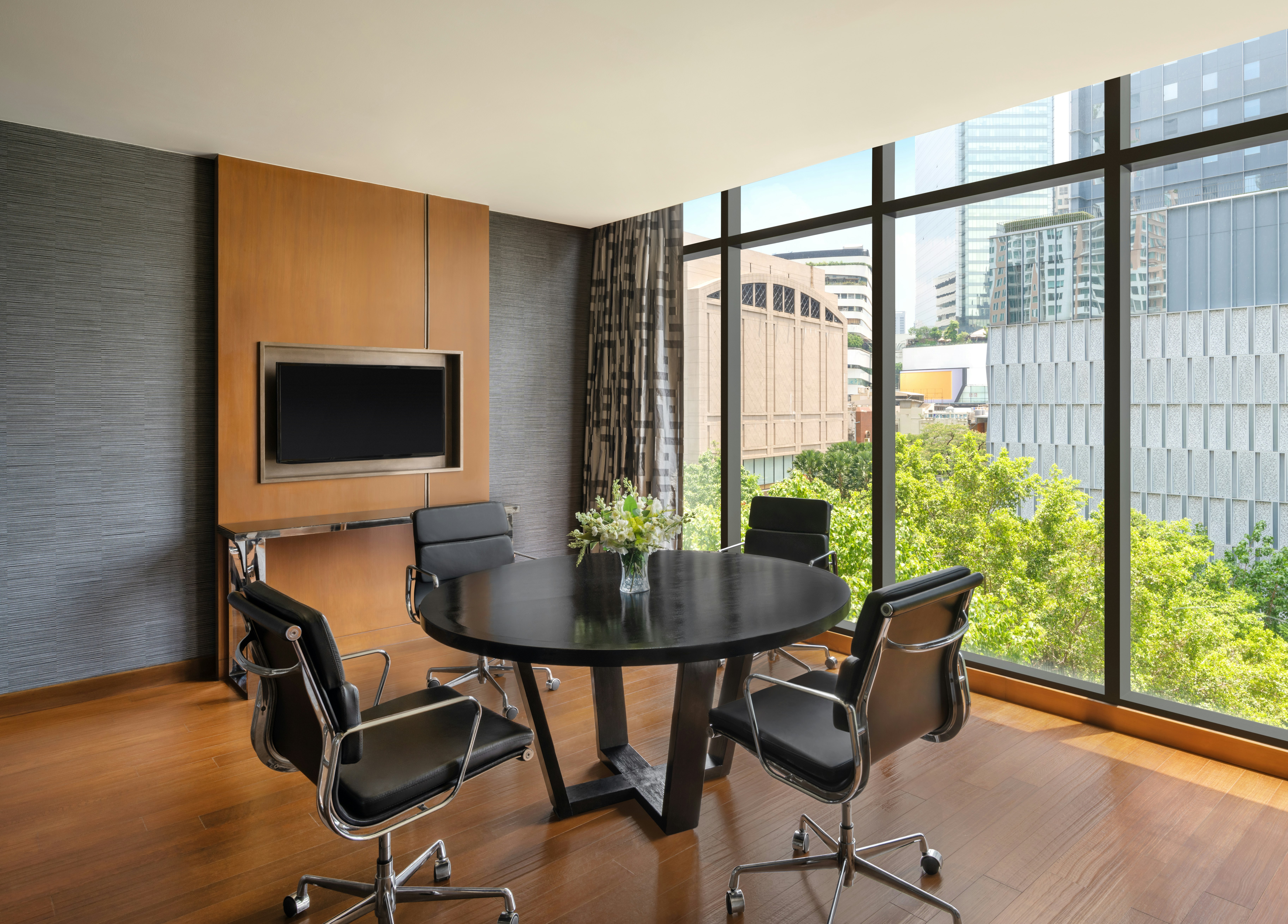 Hilton Sukhumvit Bangkok Hotel 70/80