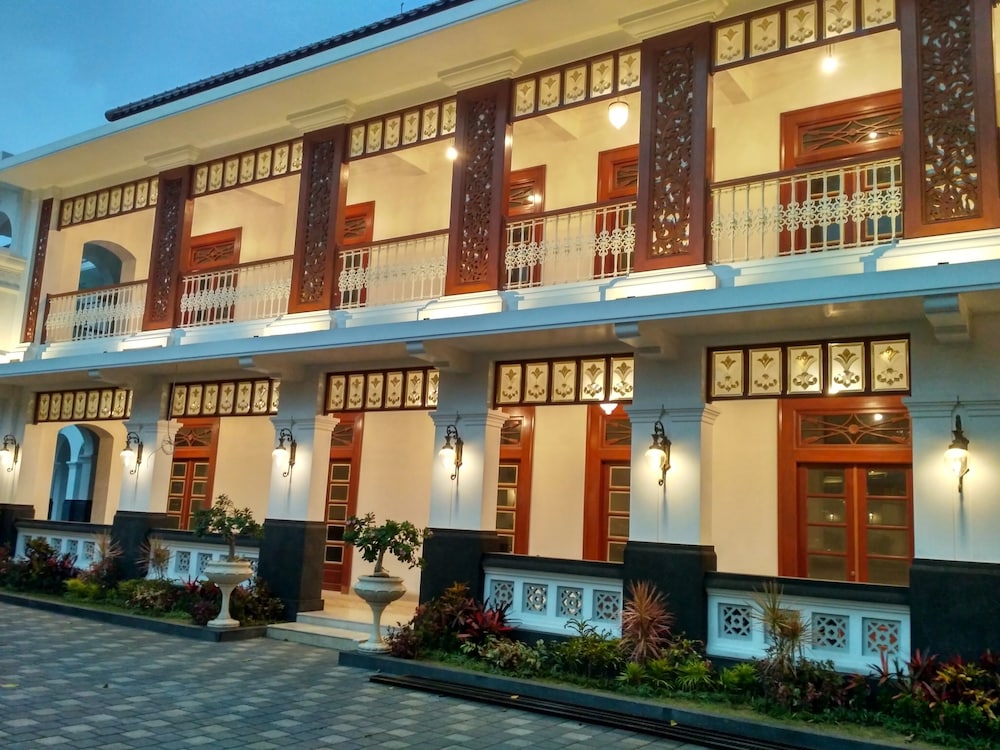 Daroessalam Hotel 1/49