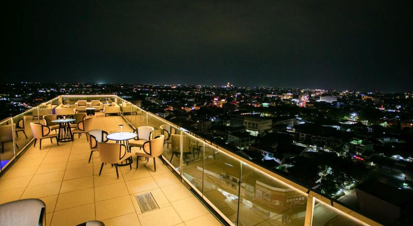 Ramada by Wyndham Vientiane Central 2/54