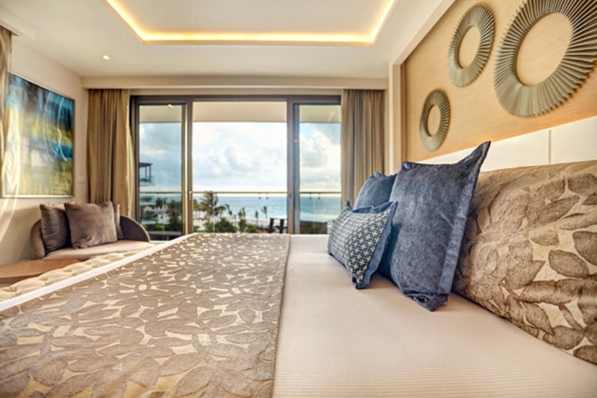 2 Bedrooms, Diamond Club, Presidential, Luxury, Suite, Ocean View