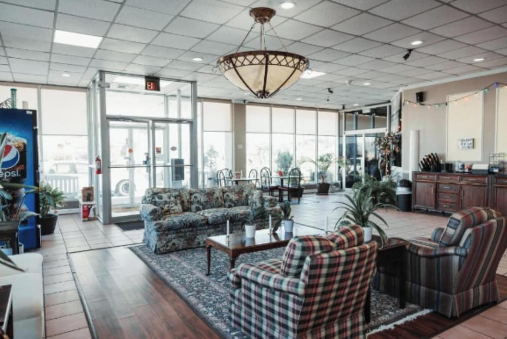 Reidsville Inn & Suites Hwy 29 10/15