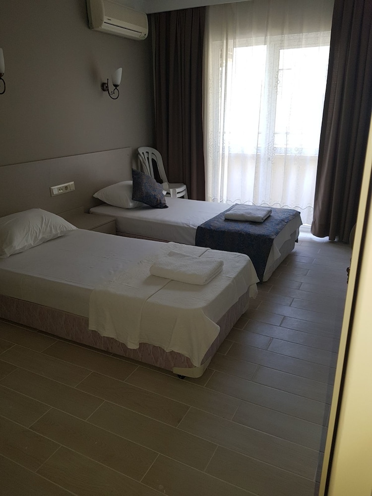 Marsyas Hotel 15/44