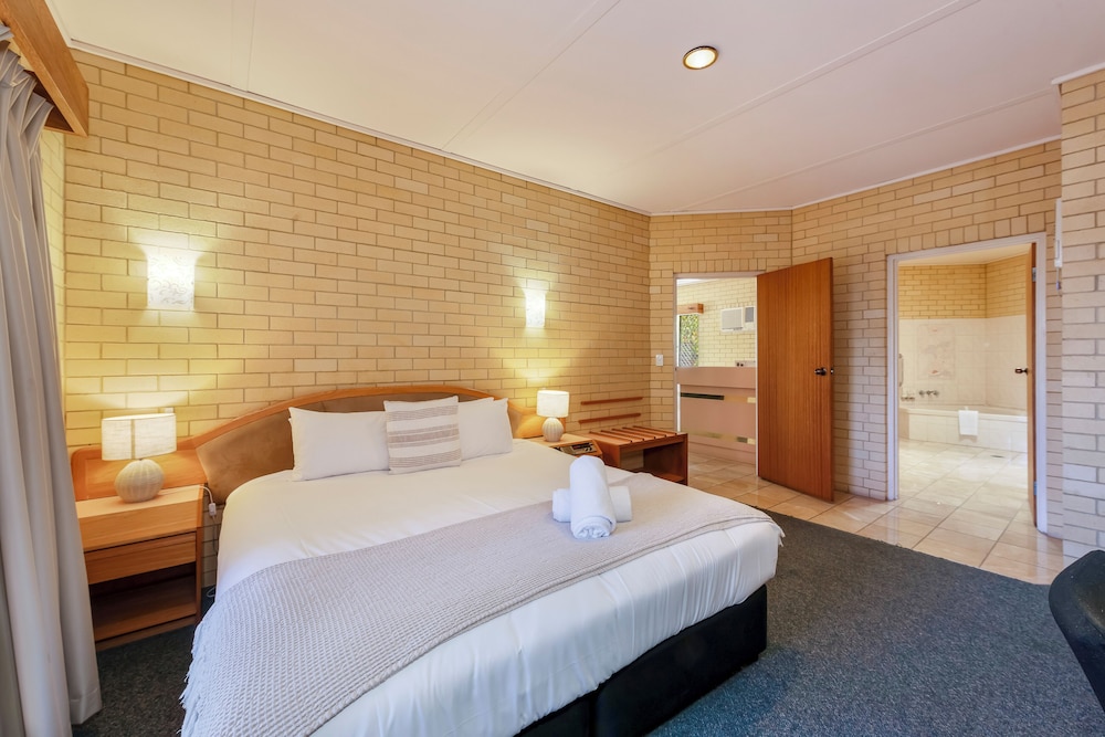 Spa, Executive, Suite, King Bed