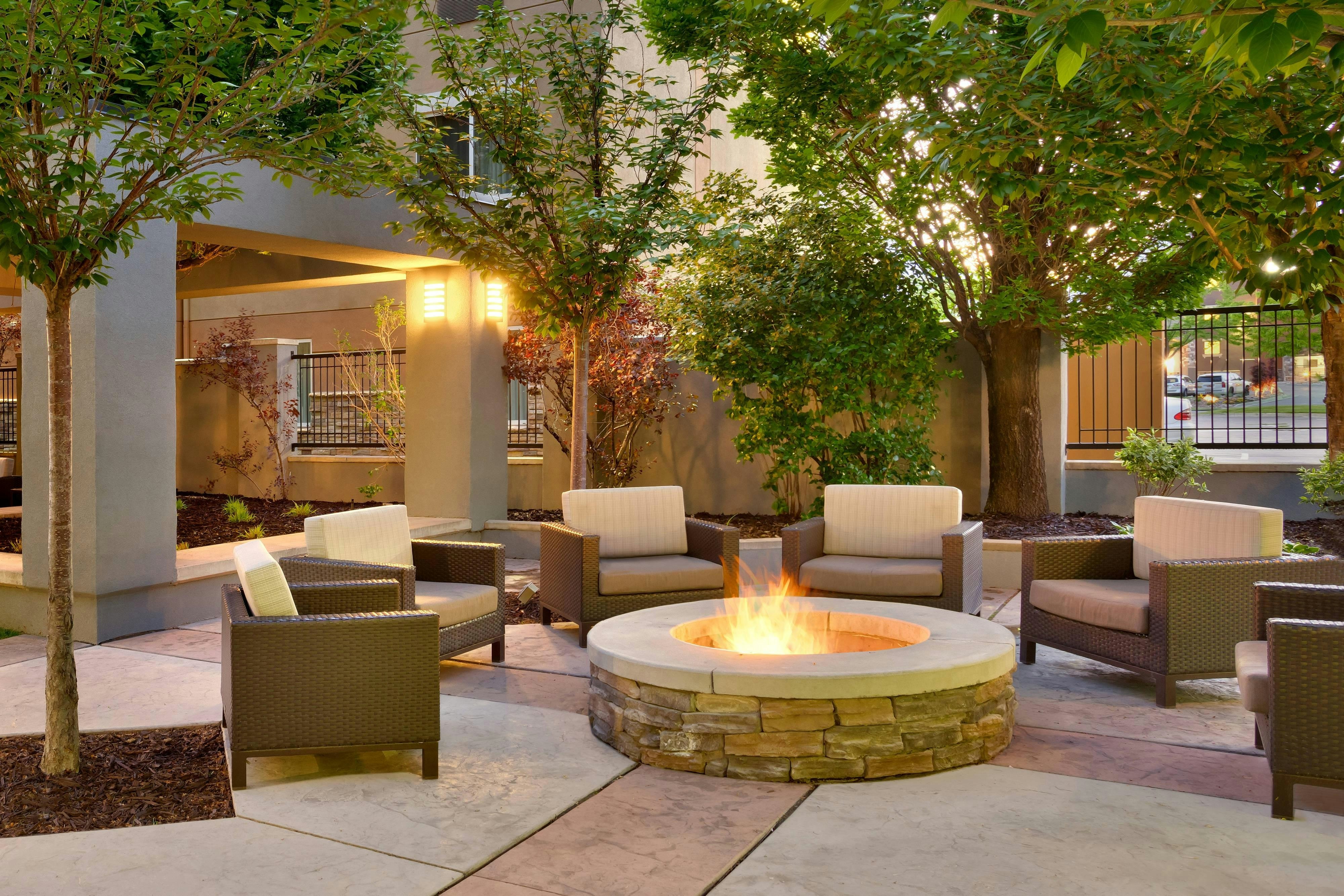Courtyard by Marriott Salt Lake City Sandy 38/38