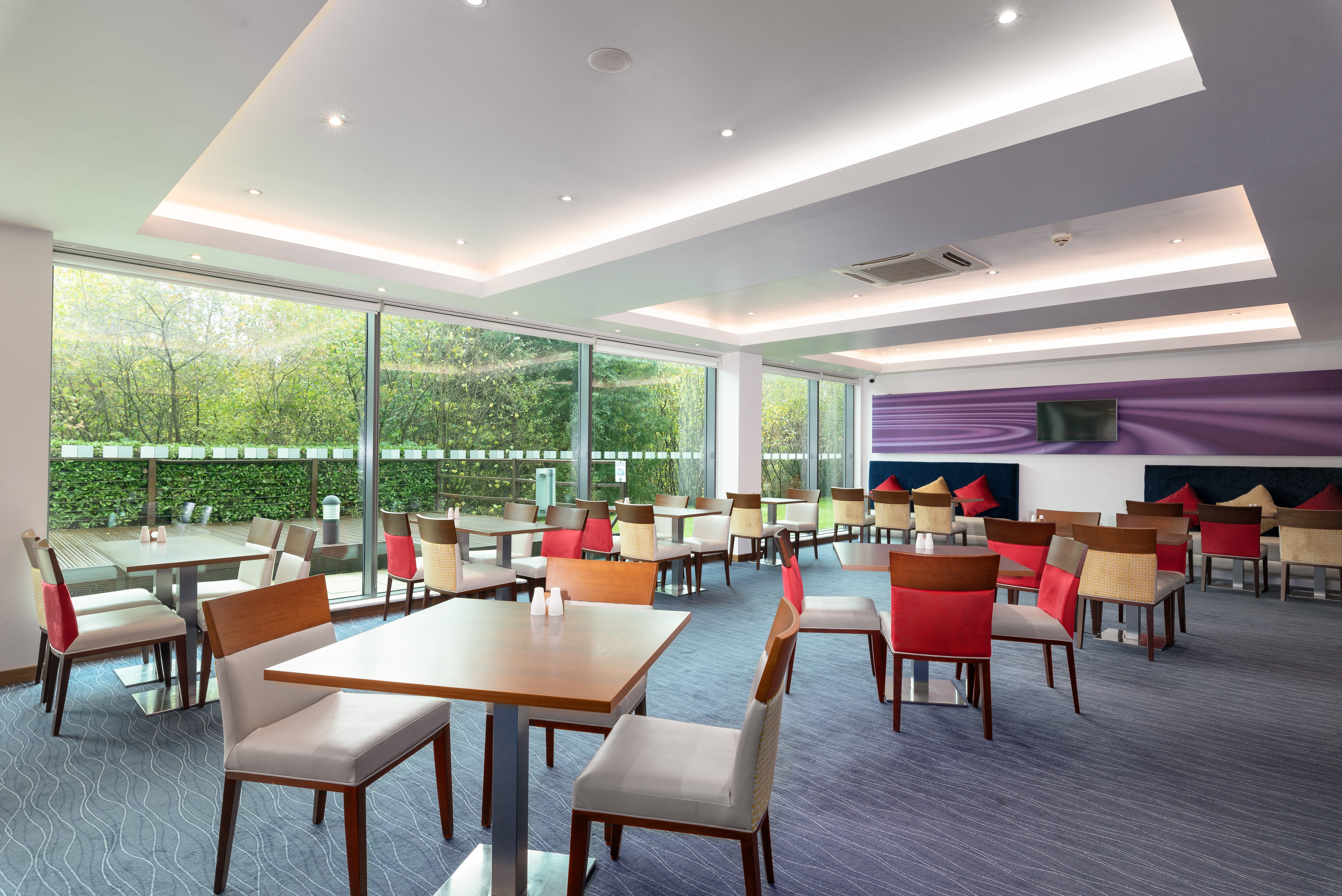 Holiday Inn Express Burnley 55/78