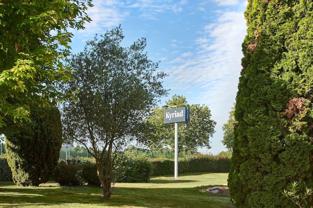 Kyriad Niort Est La Creche 47/51