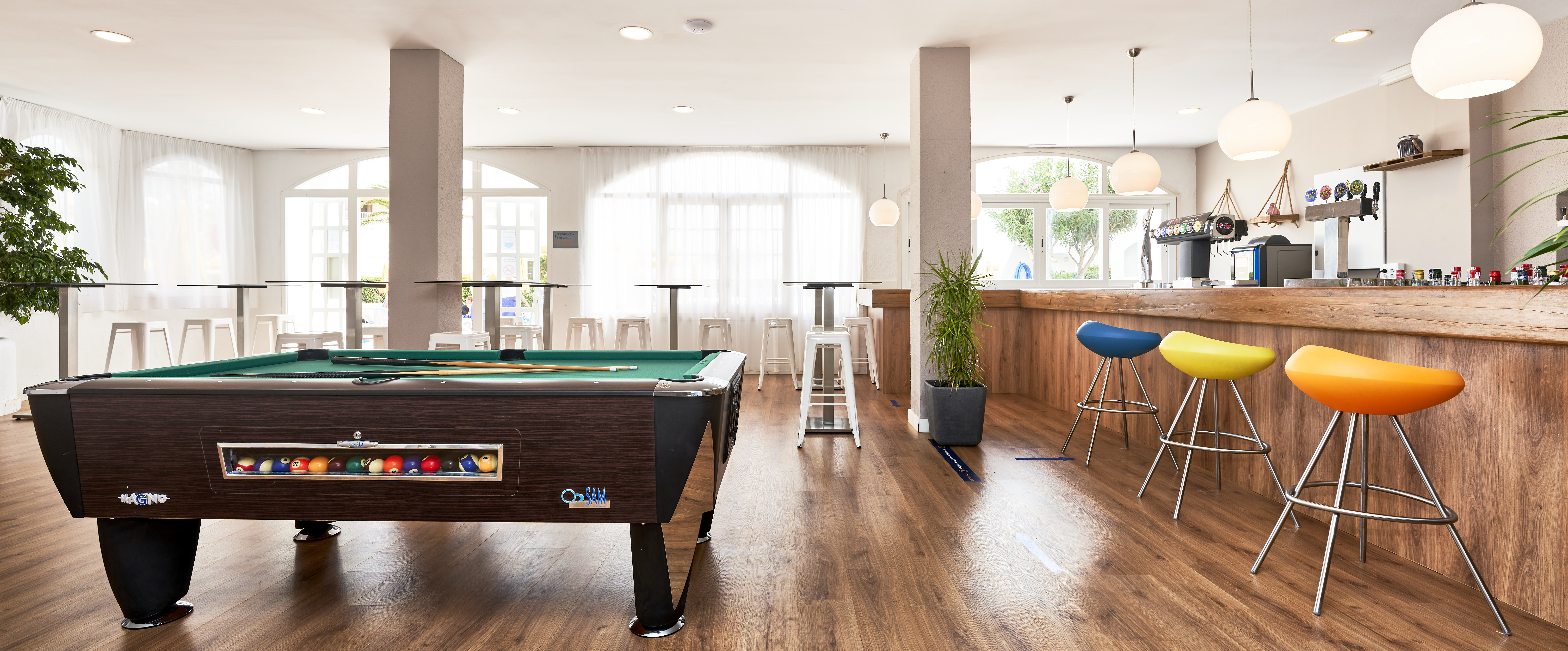 Marina Apartamentos 12/24