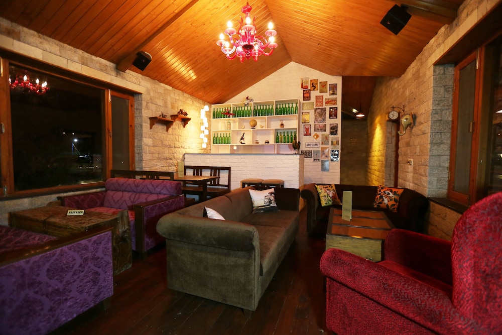 Larisa Resort Manali 94/114