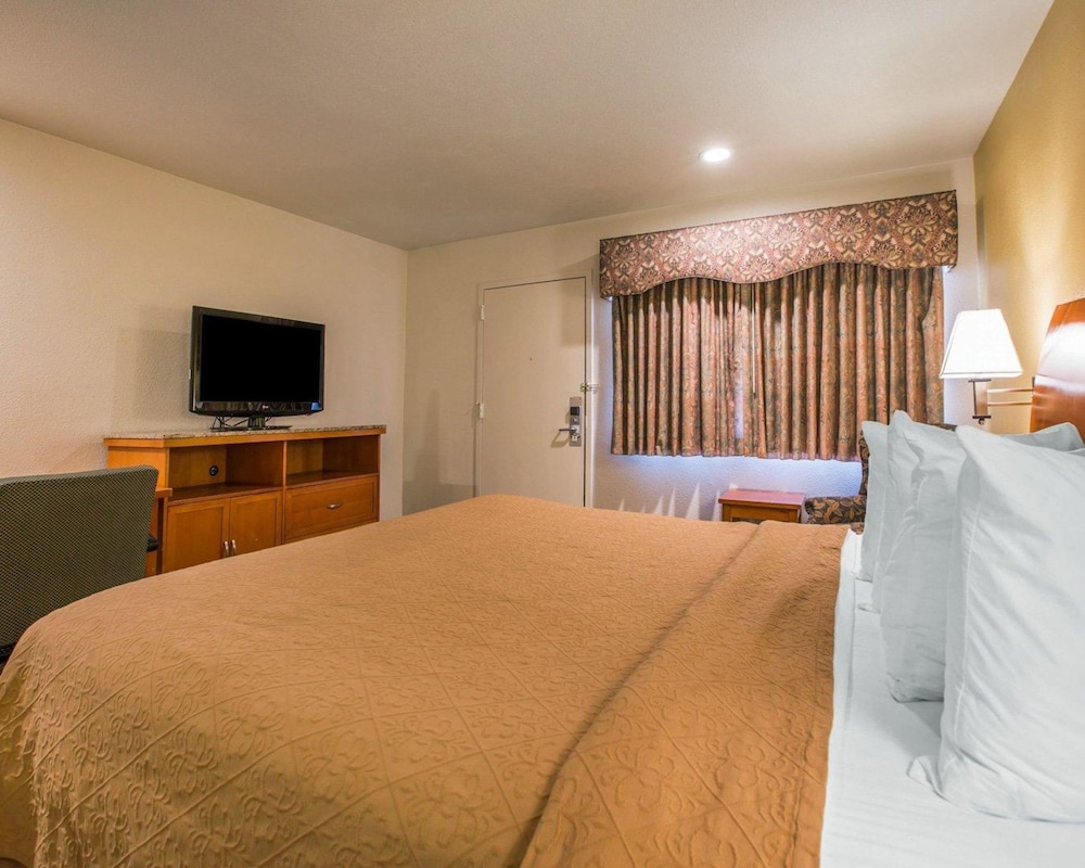 Quality Inn Santa Cruz Downtown Area 11/42