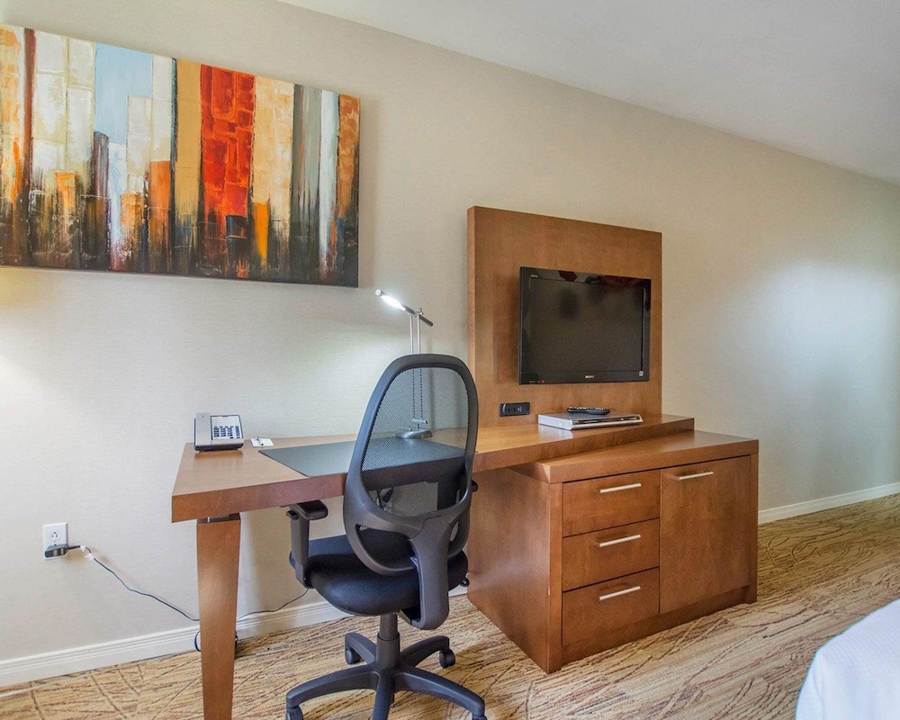 Comfort Inn Mont Laurier, QC 37/46