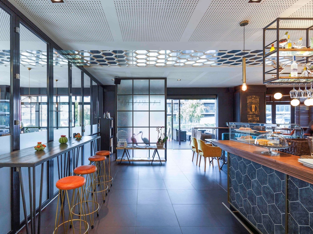 Ibis Styles A Coruna 48/67