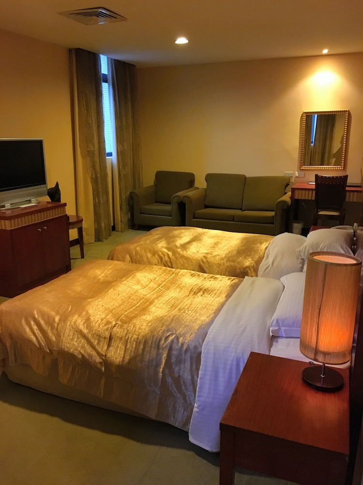 Eastern Beauty Hotel 9/26