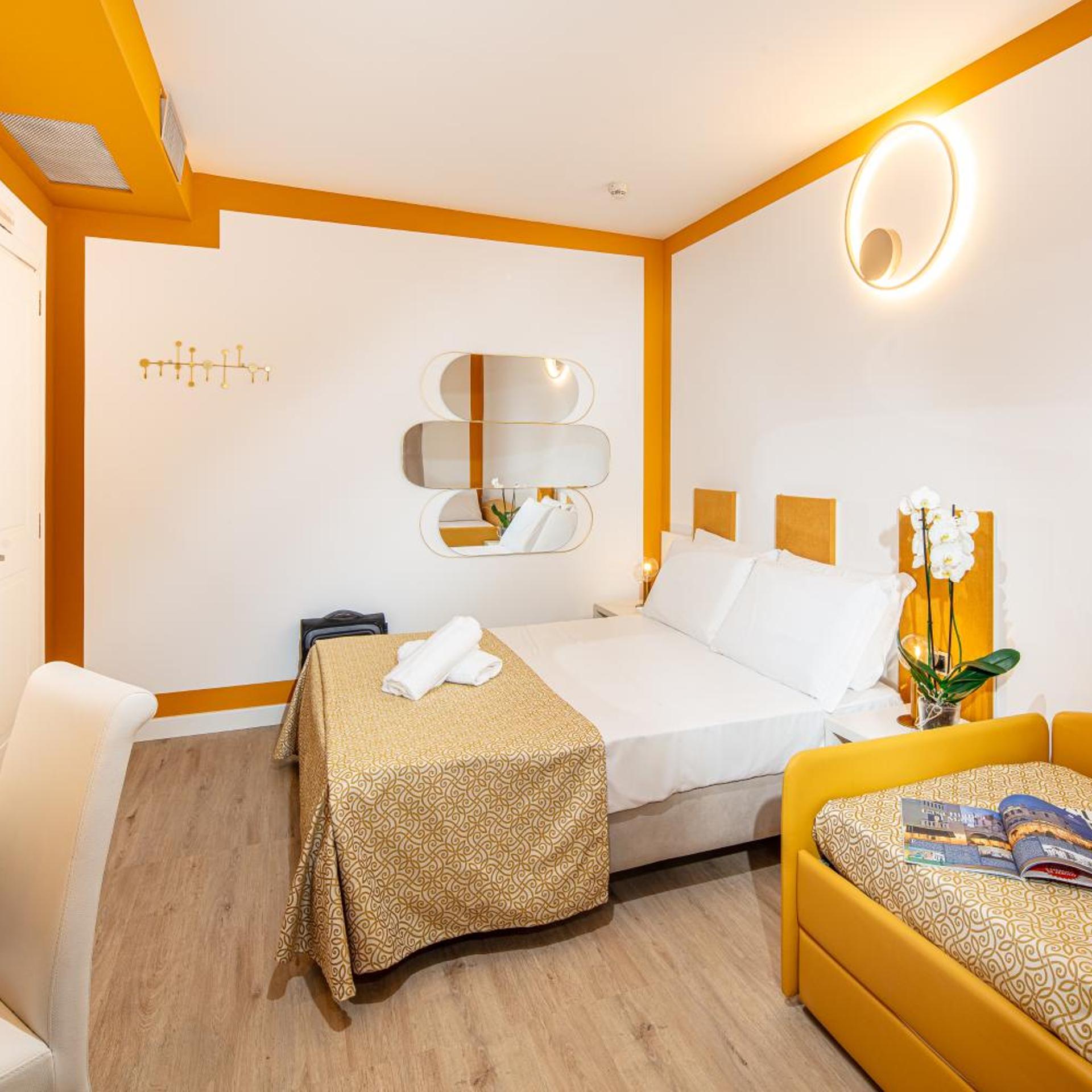 غرفة كلاسيكية ثلاثية، Karinzia Hotel 2/4