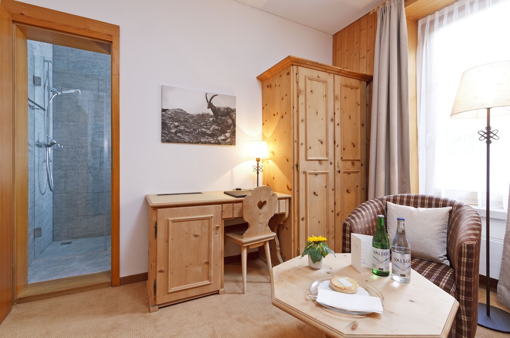 Edelweiss Swiss Quality Hotel 39/48