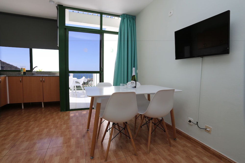 Apartamentos Halley 24/40