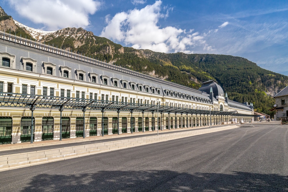 Canfranc Estación, a Royal Hideaway Hotel 57/62