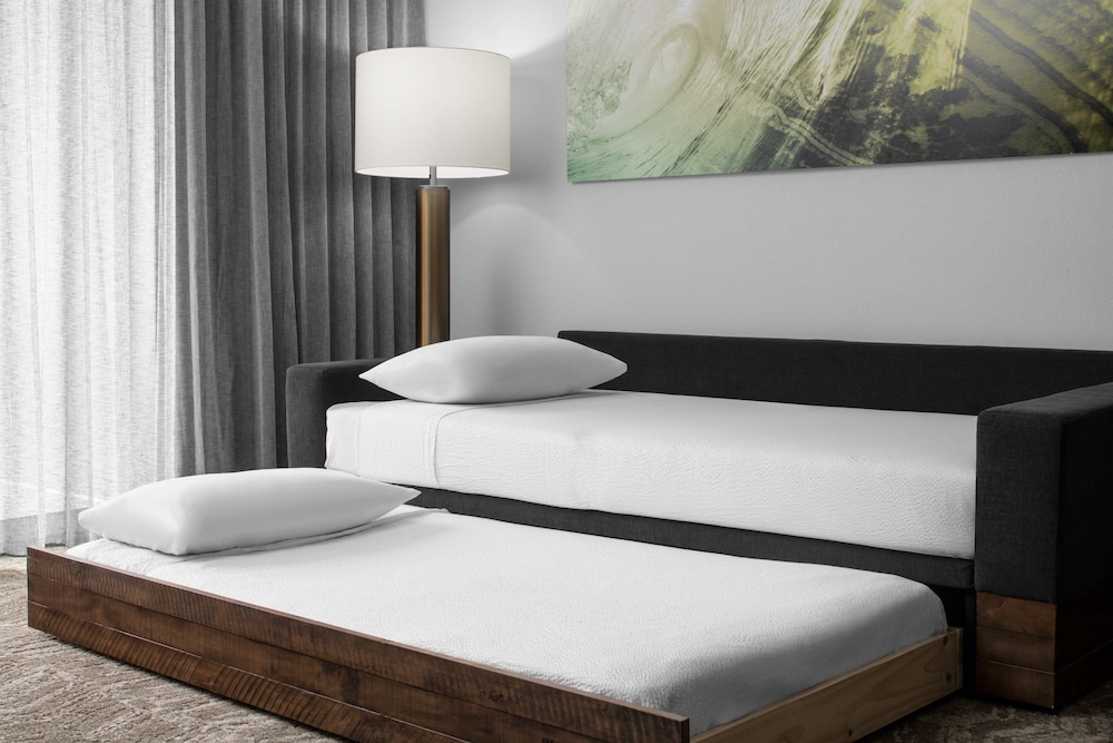 SpringHill Suites by Marriott Myrtle Beach Oceanfront 16/50