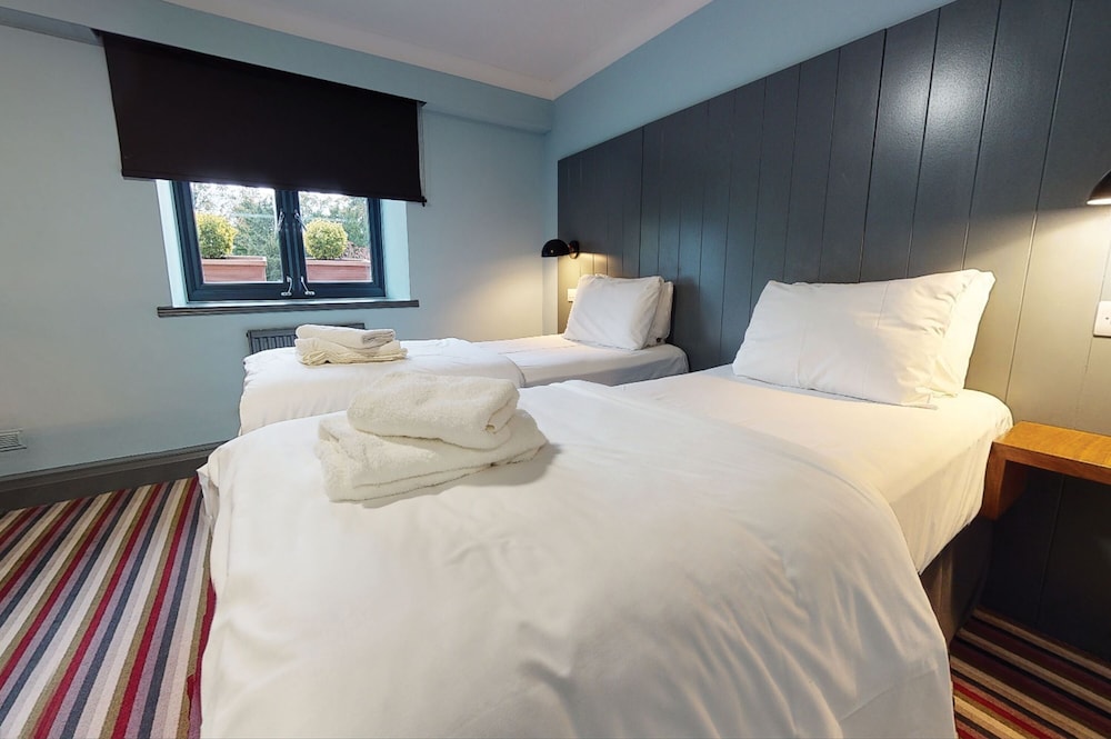 Village Hotel Manchester Cheadle 11/50