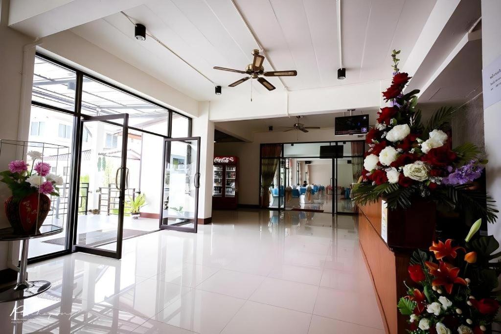 Pornsiri Hotel Sisaket 11/35