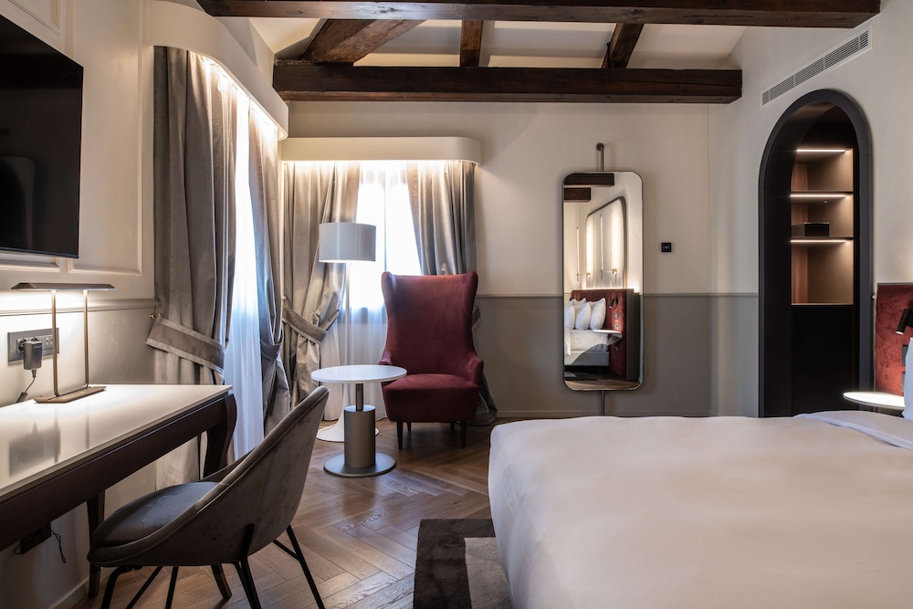 Radisson Collection Hotel, Palazzo Nani Venice 30/77