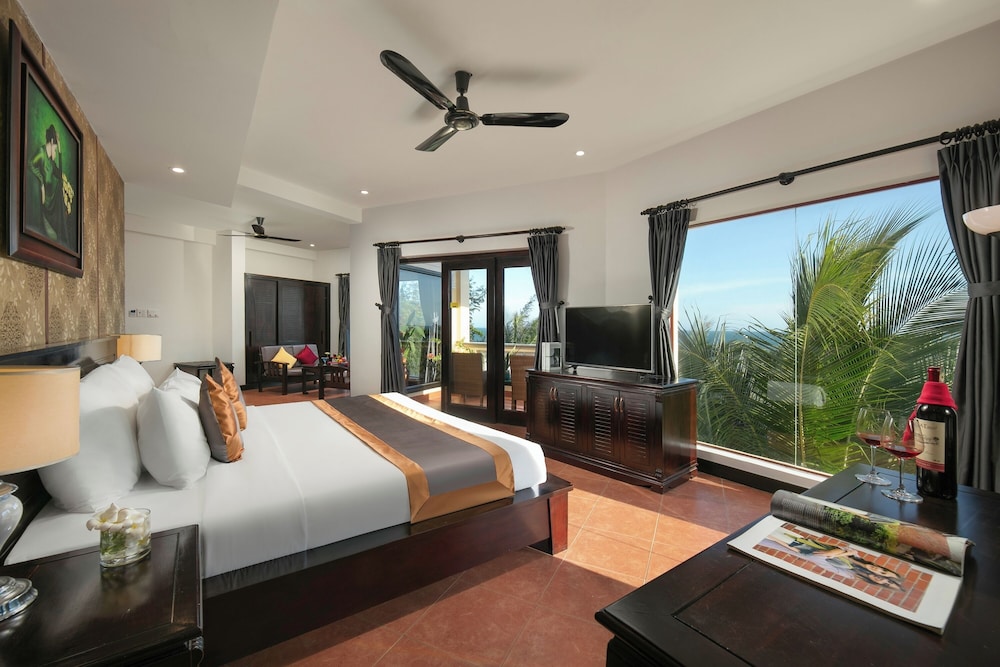 Deluxe, Double or Twin Bed, Beach Front