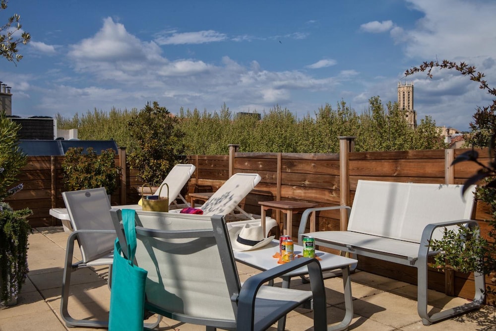ホテル エスカレット 写真1
