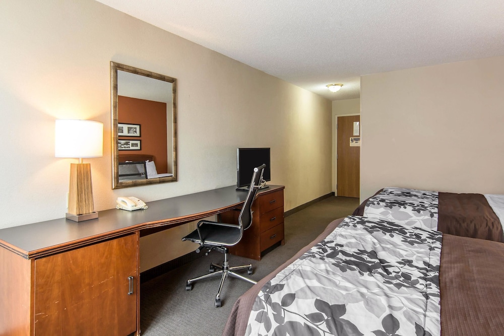 Spark by Hilton Fredericksburg Southpoint 17/38