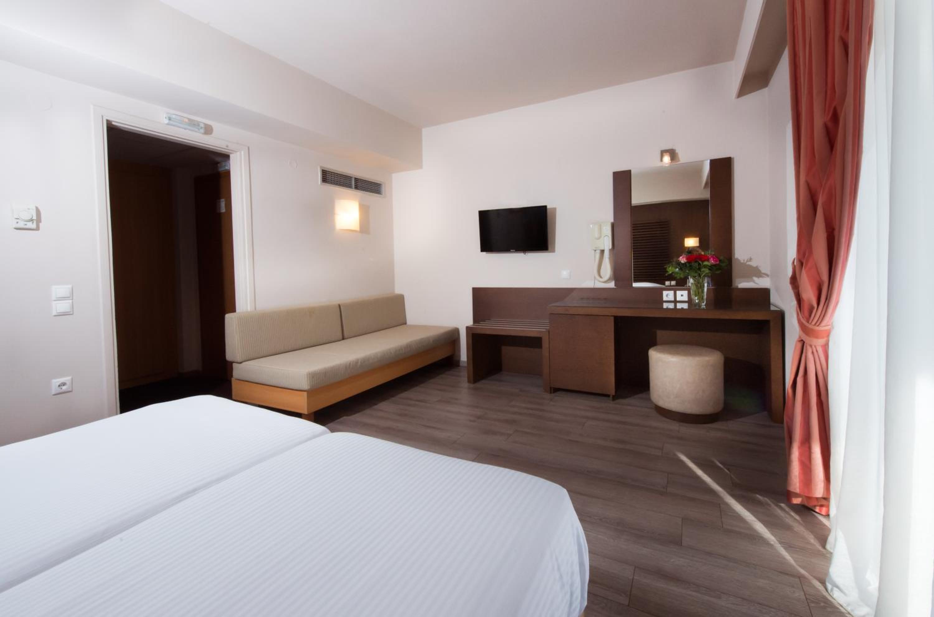 Agrinio Imperial Hotel 11/50