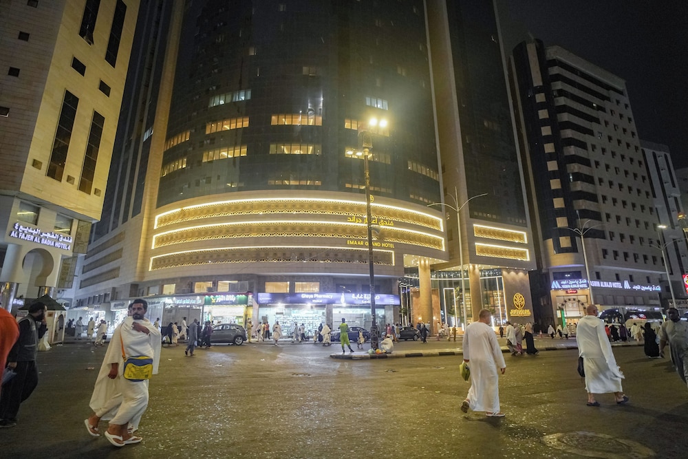 Emaar Grand Hotel 48/49