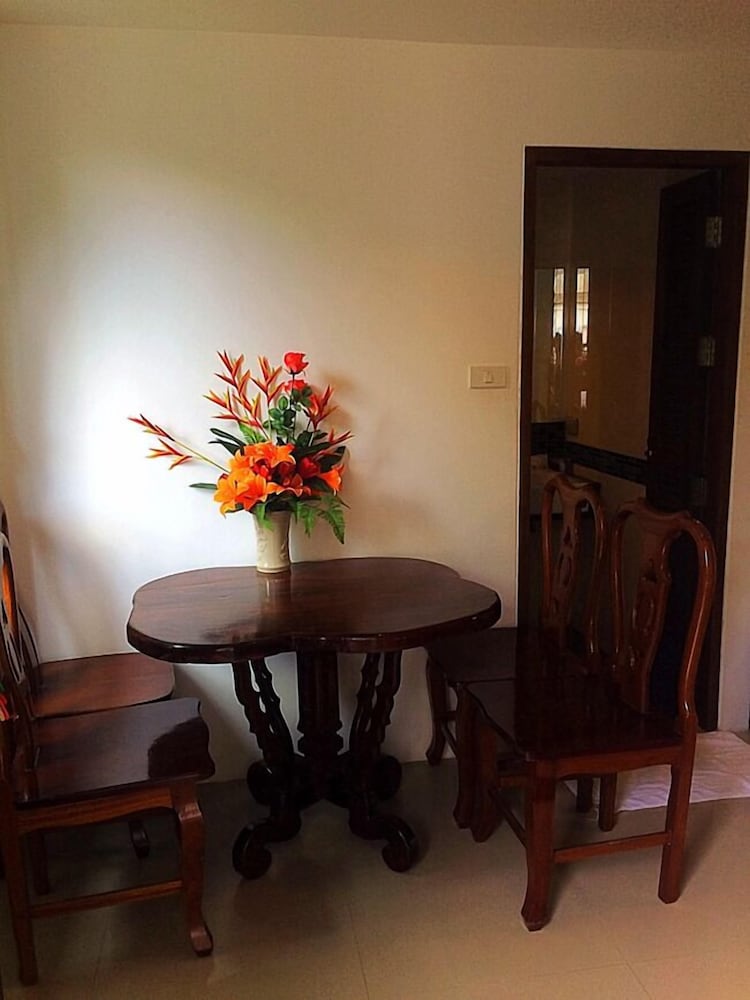 Kirati Beach Resort 24/40
