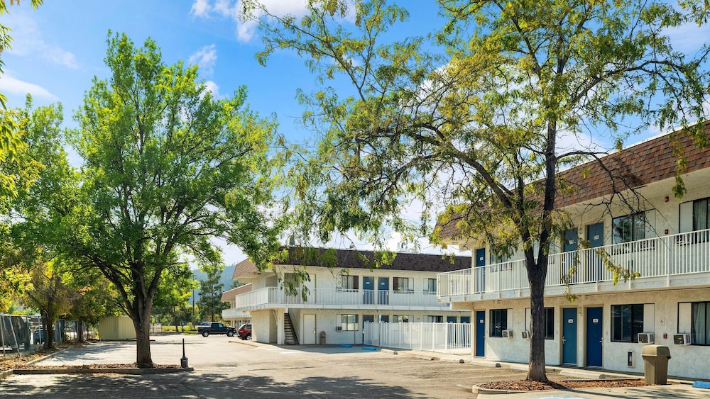Motel6 Kalispell, MT 62/67