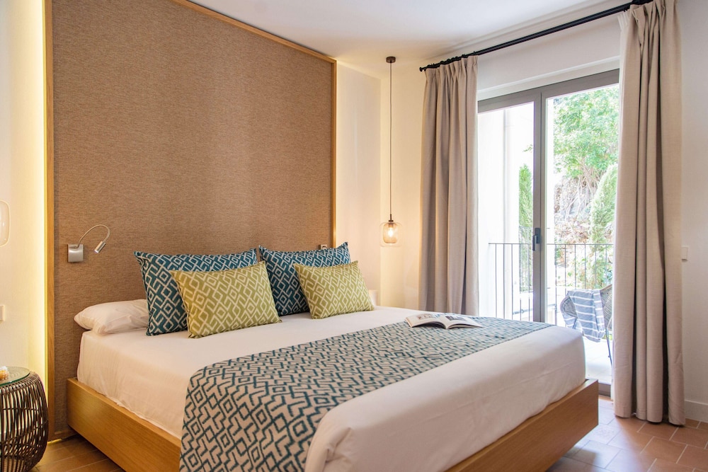 Pure Salt Port de Soller - Adults Only 15/87