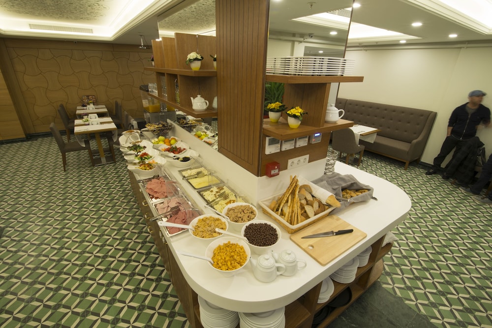 CUMBALI PLAZA HOTEL 41/54