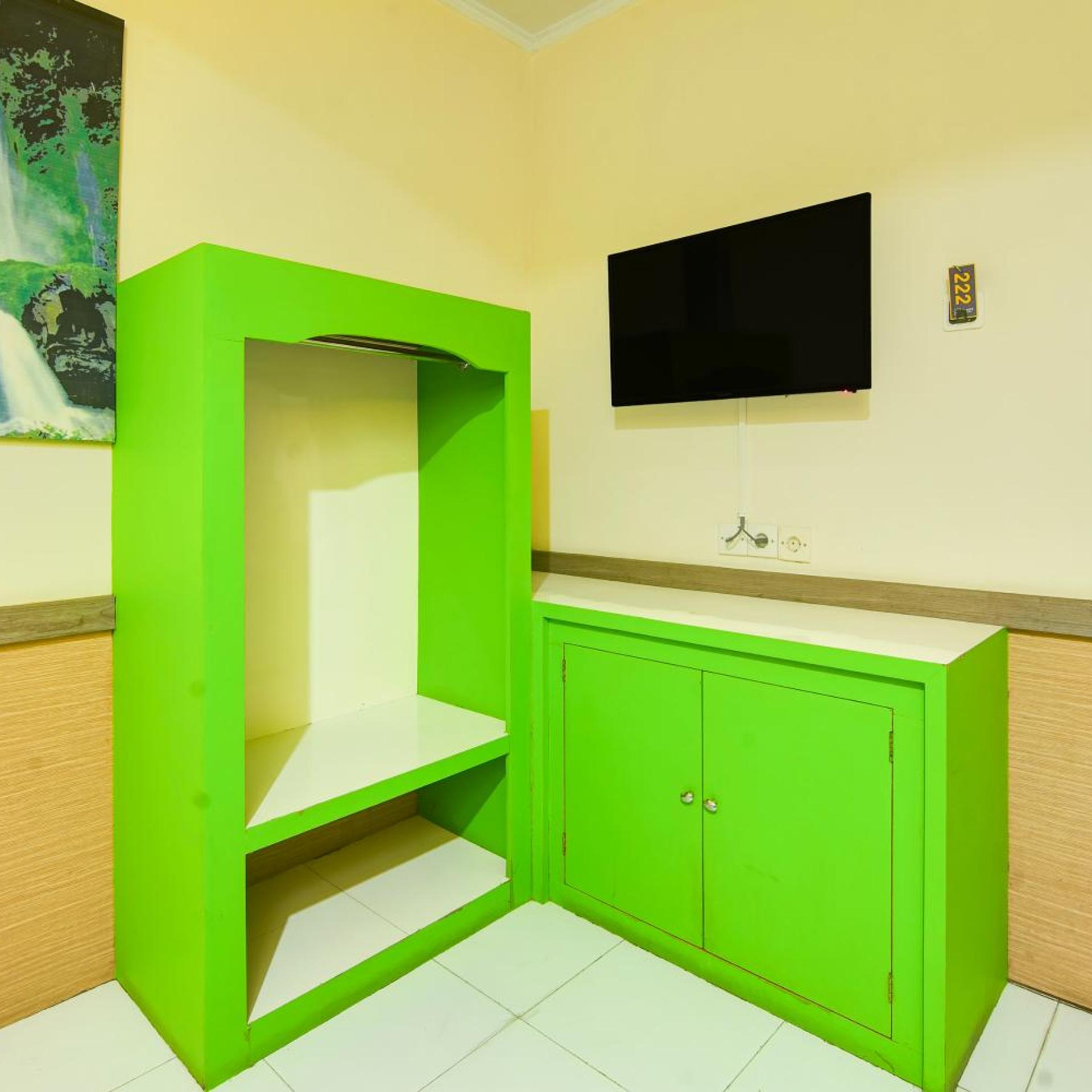 Hotel O Makassar near Pantai Losari formerly Hotel Tiara Sari 41/54