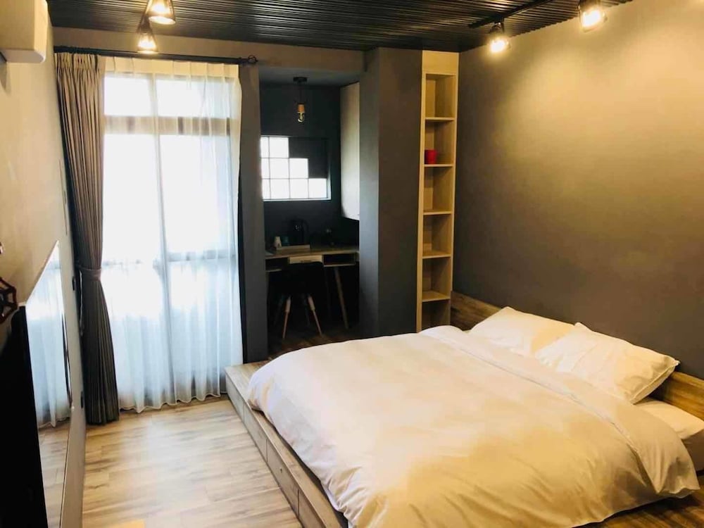 Lugang Back Inn 8/28
