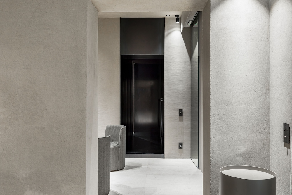 Elysium Suites Collection 37/40