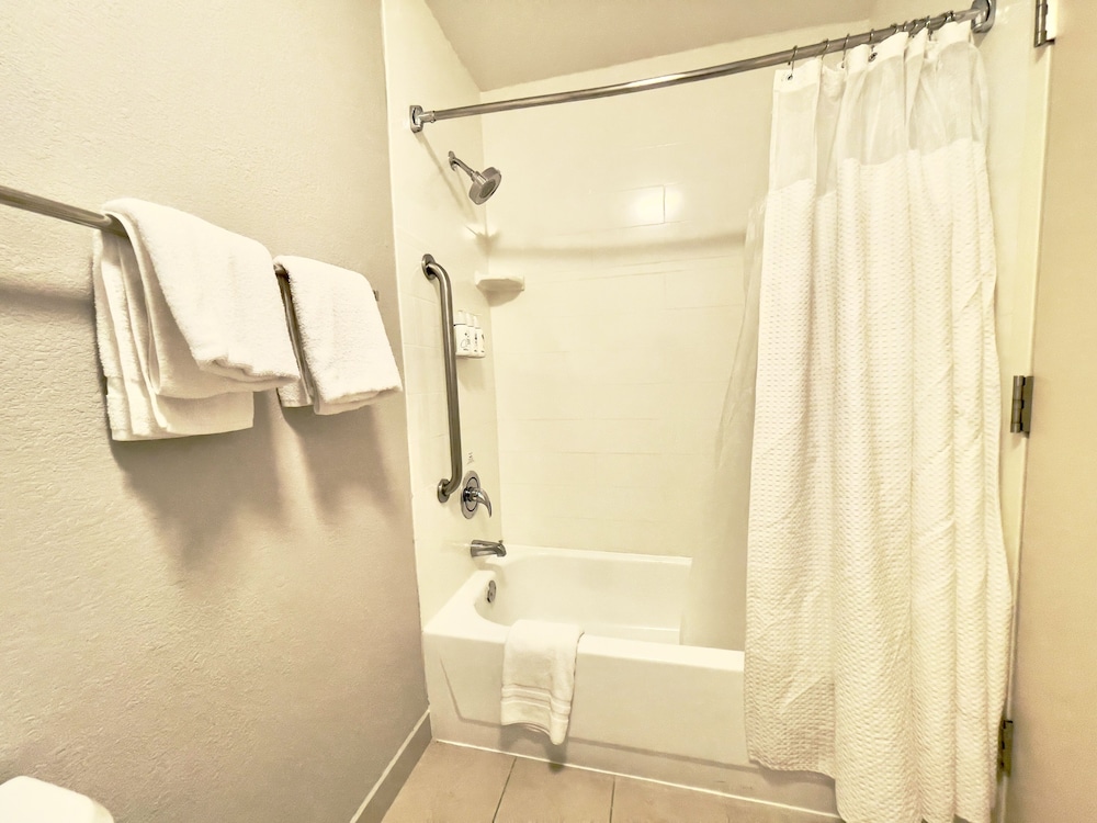 Best Western Plus Fort Worth North 9/34