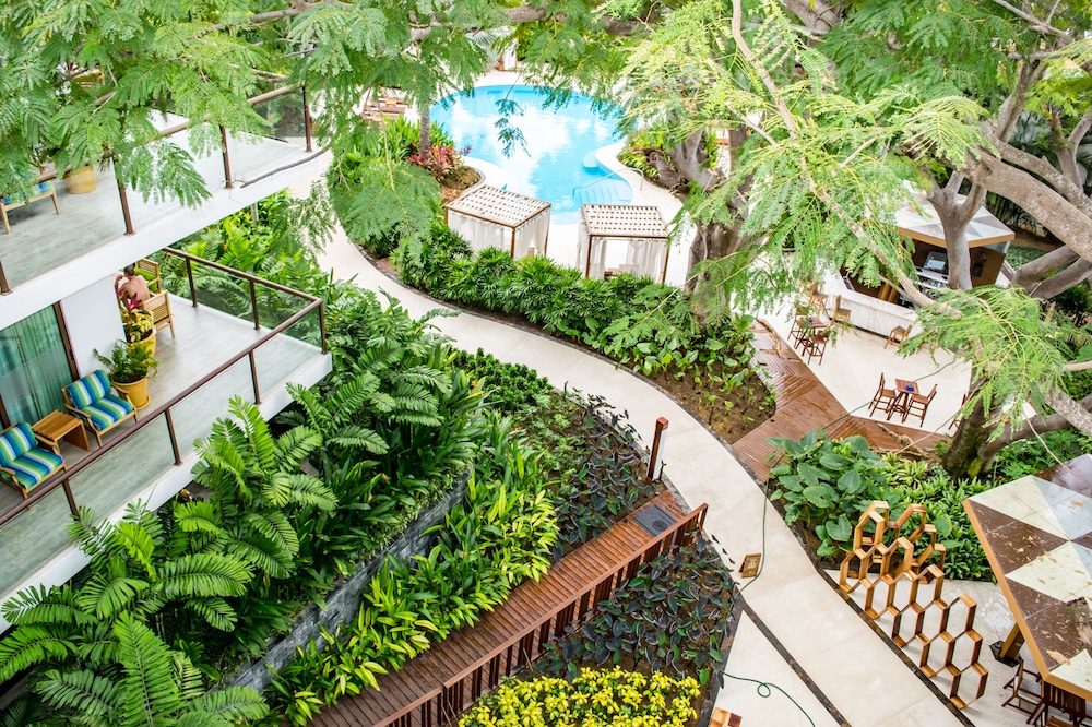 Vallarta Gardens Beach Front Hotel and Residences 6/65