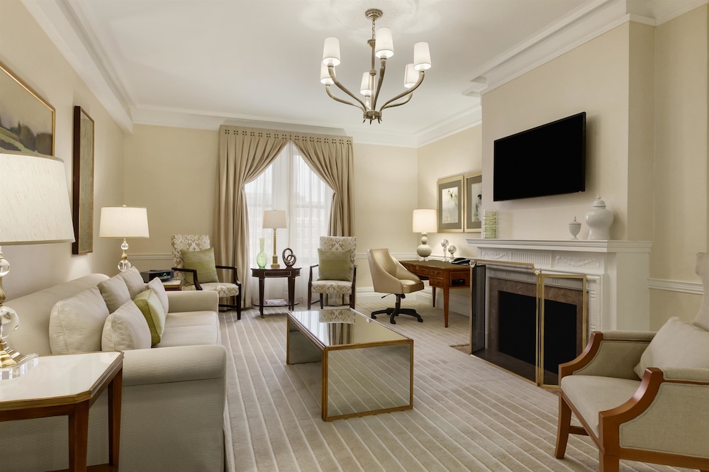 Fairmont Copley Plaza 79/105