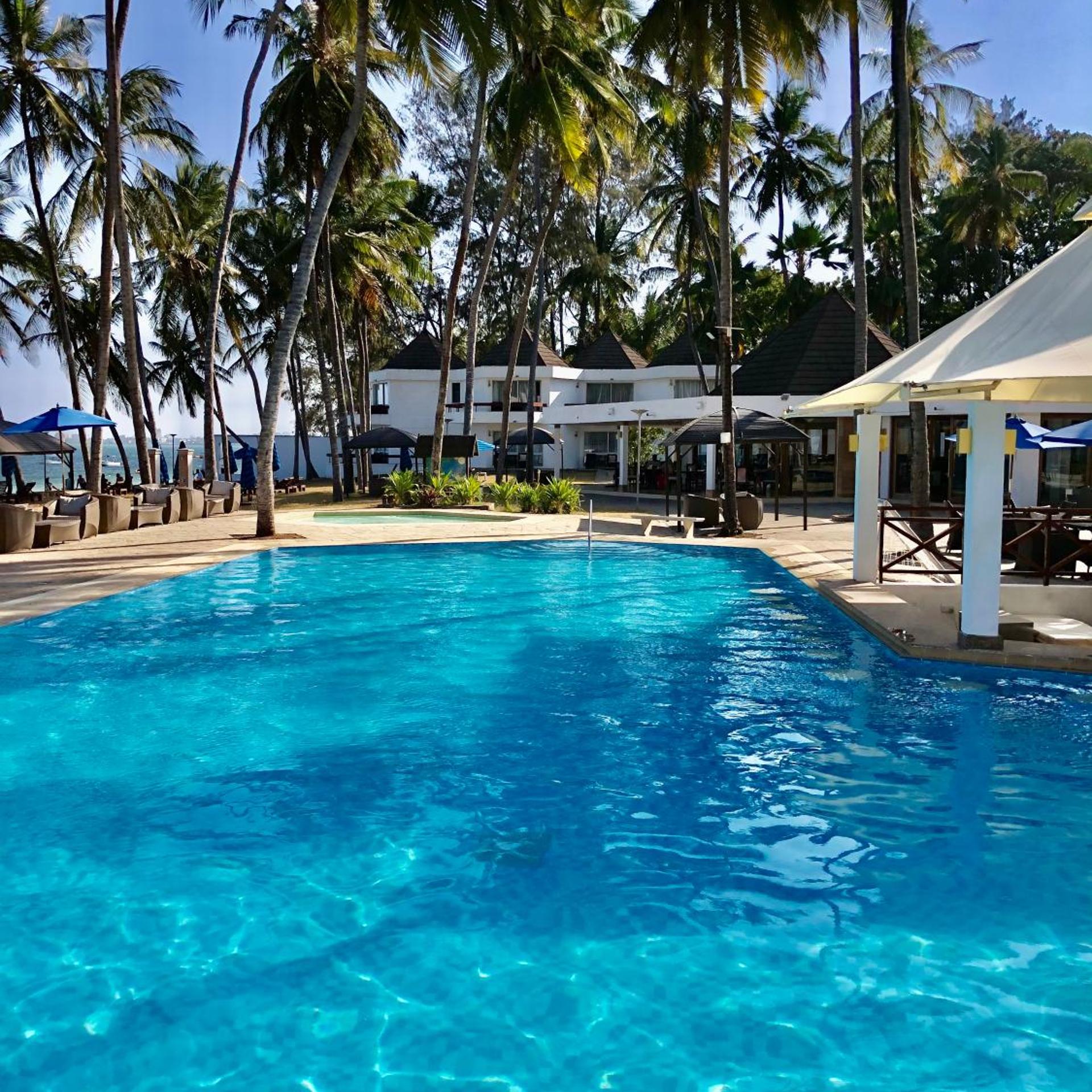 Kenya Bay Beach Hotel 42/46