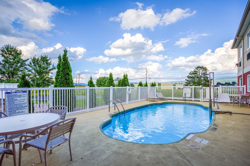 Best Western Nittany Inn Milroy 4/43