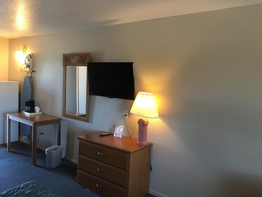 Applegate Inn 31/35