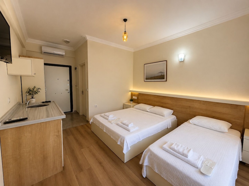 Tenedos Iskele Hotel 12/45