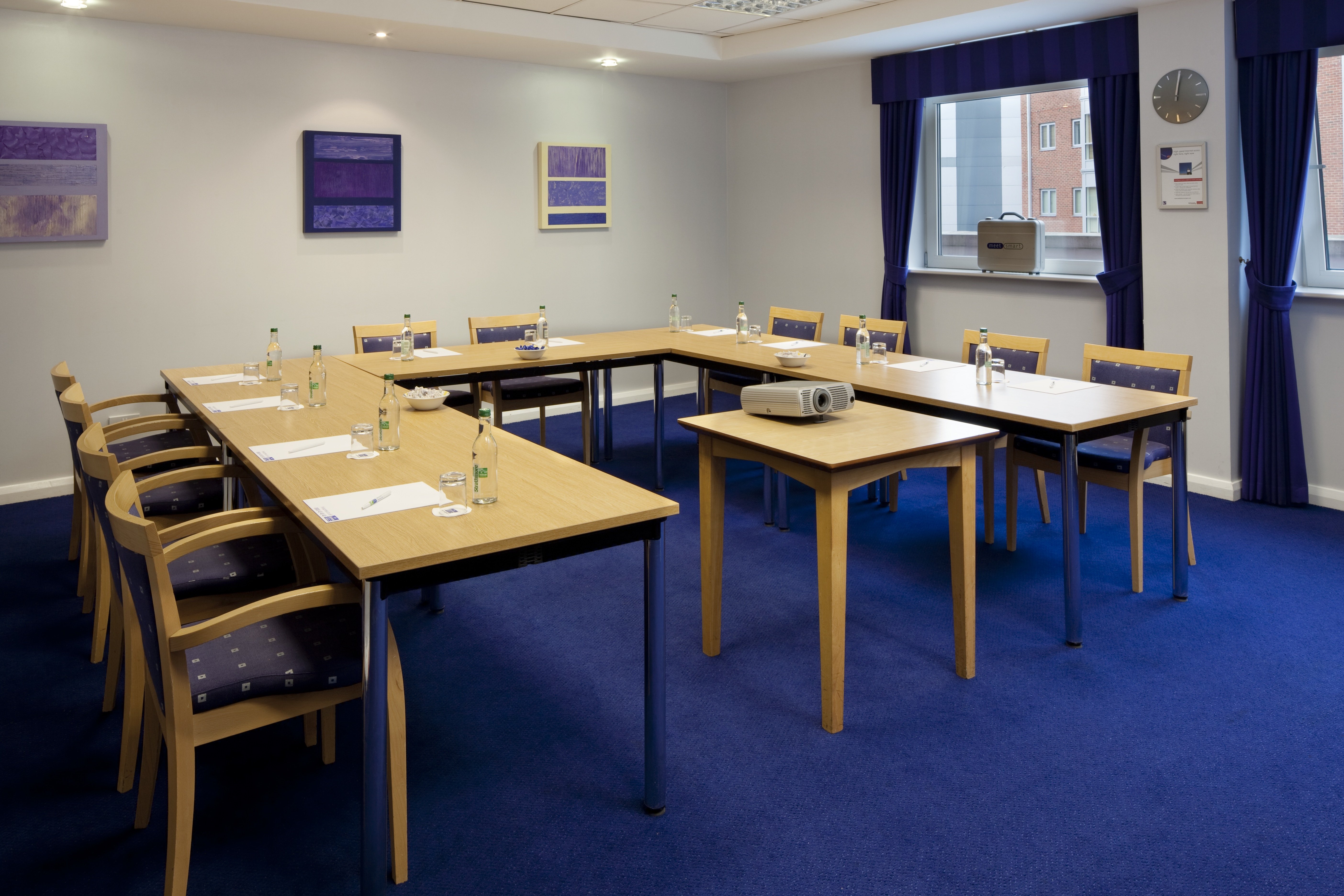 Holiday Inn Express Portsmouth Gunwharf Quays 51/56