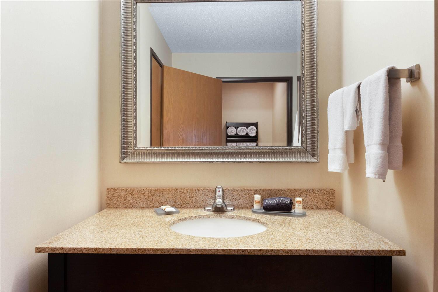 AmericInn by Wyndham Frankfort IN 38/38