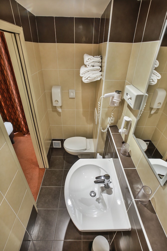 Arcantis Hotel de Champagne 45/46