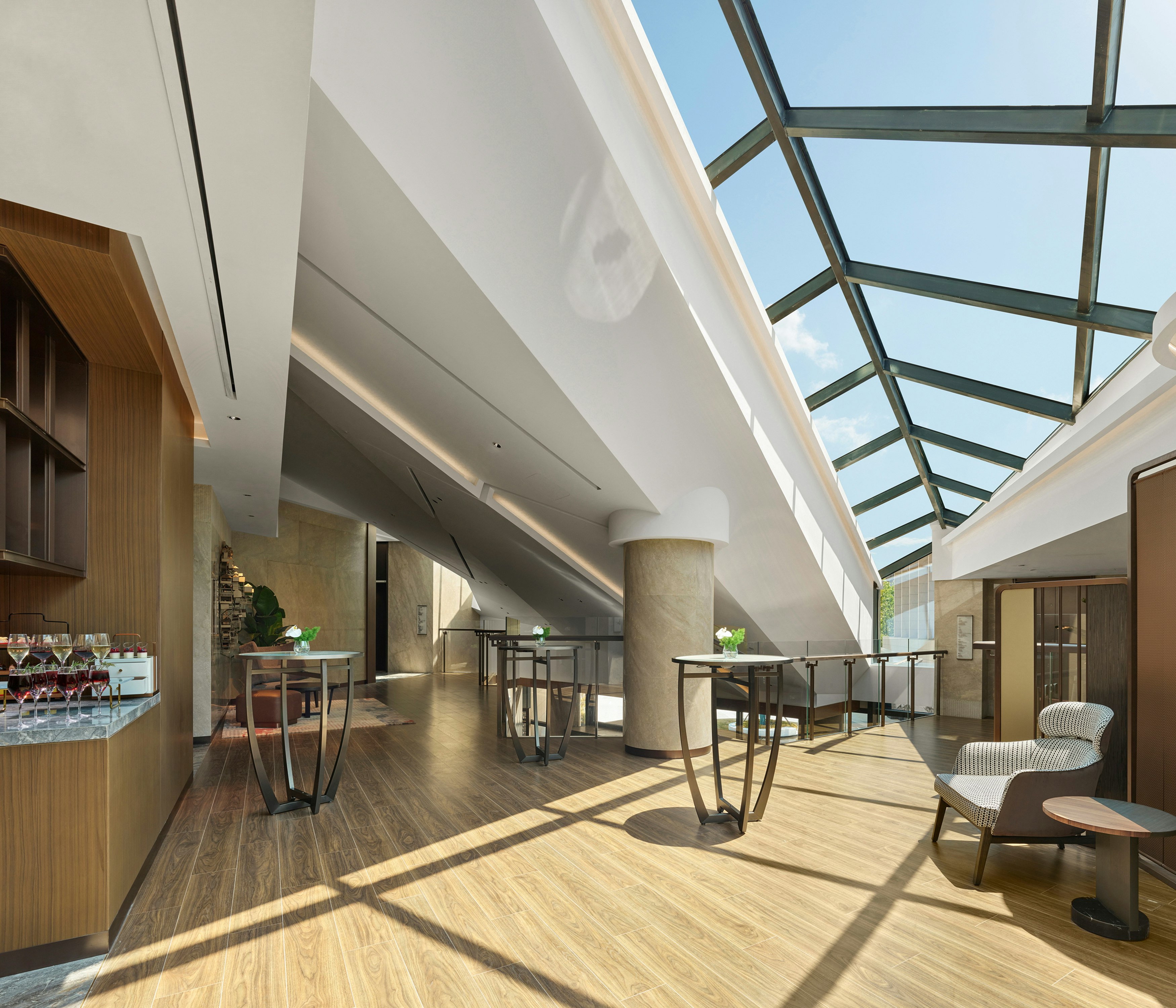 DoubleTree by Hilton Yantai Golden Coast Hotel and Suites 41/57