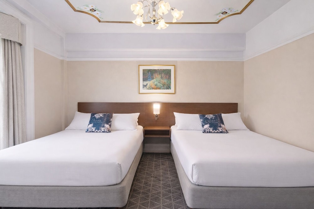 room, 2 double beds